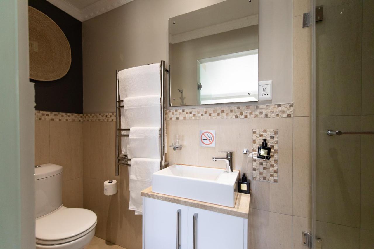 Oceana Palms Luxury Guest House Gordonʼs Bay Esterno foto