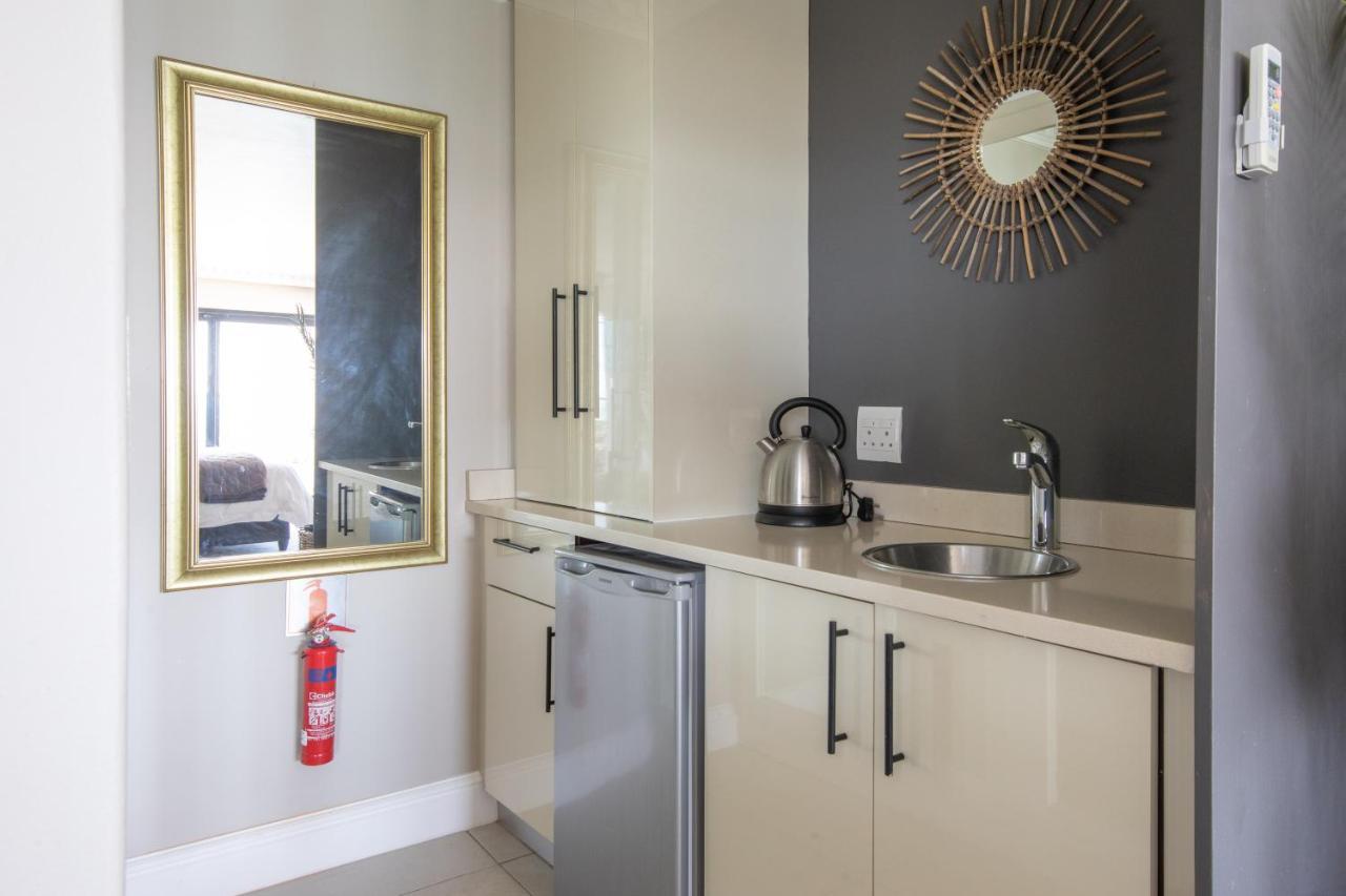 Oceana Palms Luxury Guest House Gordonʼs Bay Esterno foto