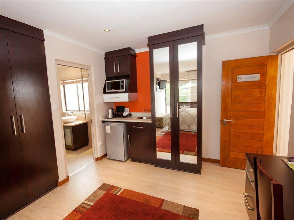 Oceana Palms Luxury Guest House Gordonʼs Bay Esterno foto